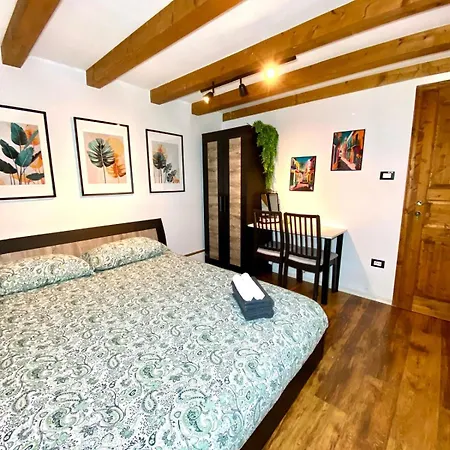 Rustic Retreat Bed and Breakfast Múggia