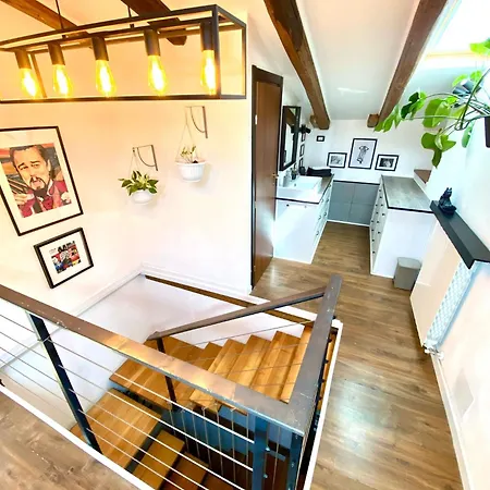Bed & Breakfast Rustic Retreat *